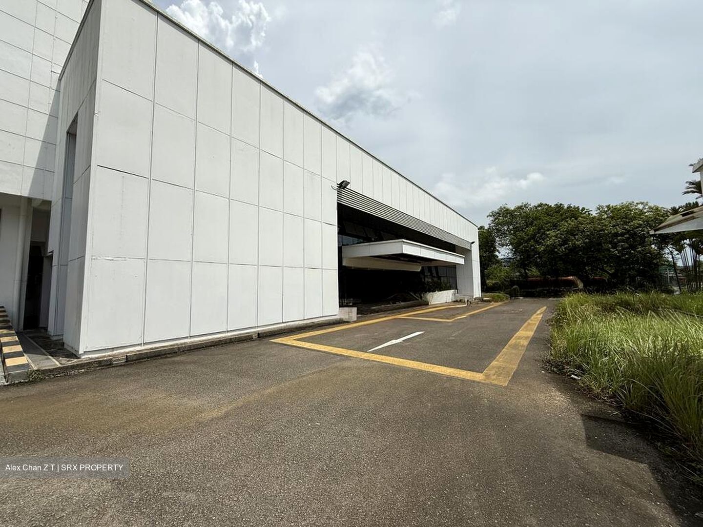 Tuas Avenue 8 (D22), Factory #578704081